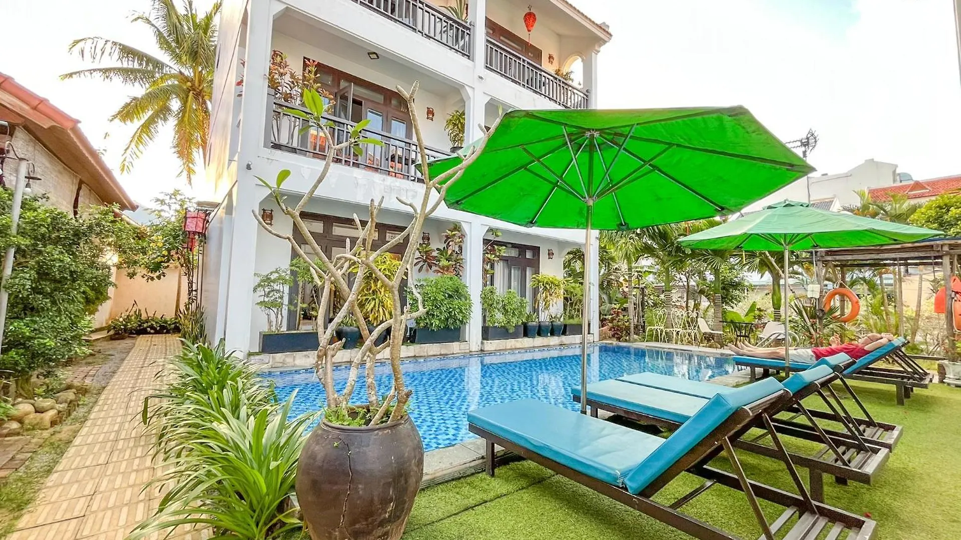 Trendy Life Villa Hội An