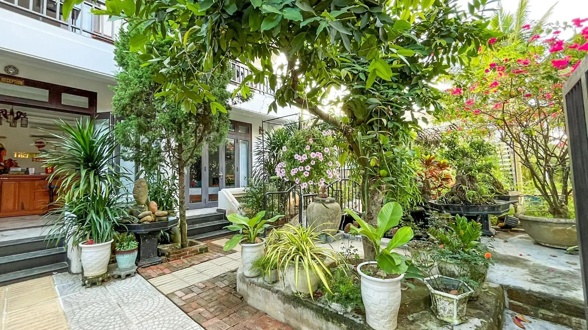 Trendy Life Villa Hội An Hotel
